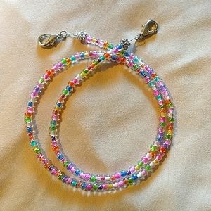 Colorful face mask necklace 💜♥️💙